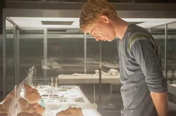 Quelle: Universal Pictures Programmierer Caleb in Ex Machina